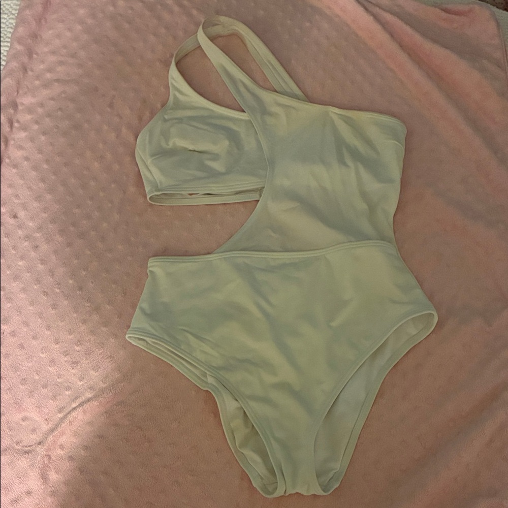One-Piece Swimsuit in white - Stylish Asymmetric Cut